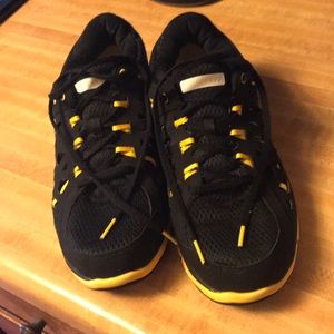 Nike LIVESTRONG campaign dual fusion sneakers